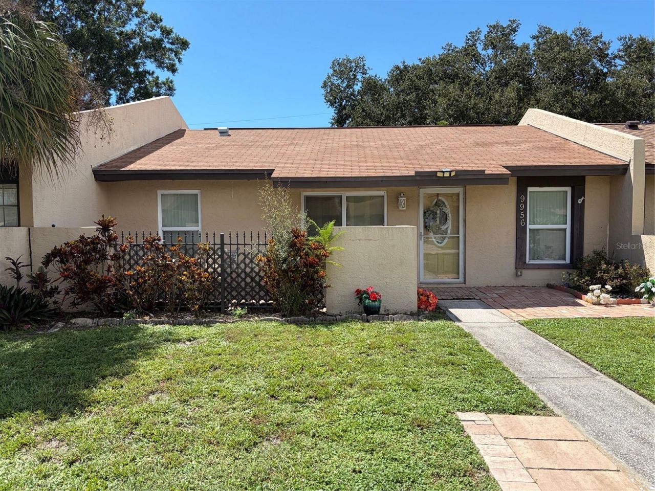9956 88th Street , Seminole, FL 33777 Main Photo