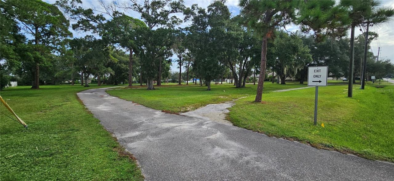 11501 Walker Avenue, Seminole, FL 33772 Photo
