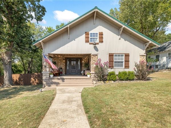 412 N Chestnut Street , Harrison, AR 72601