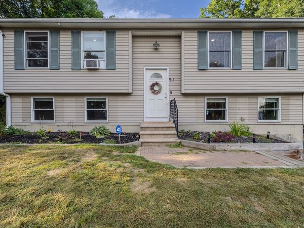 91 Wendell St, Athol, MA 01331