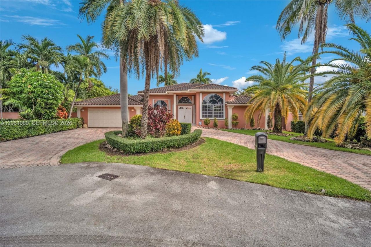 10485 NW 132nd St, Hialeah Gardens, FL 33018 Photo