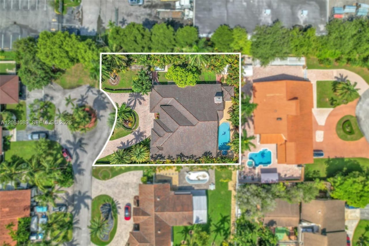 10485 NW 132nd St, Hialeah Gardens, FL 33018 Photo