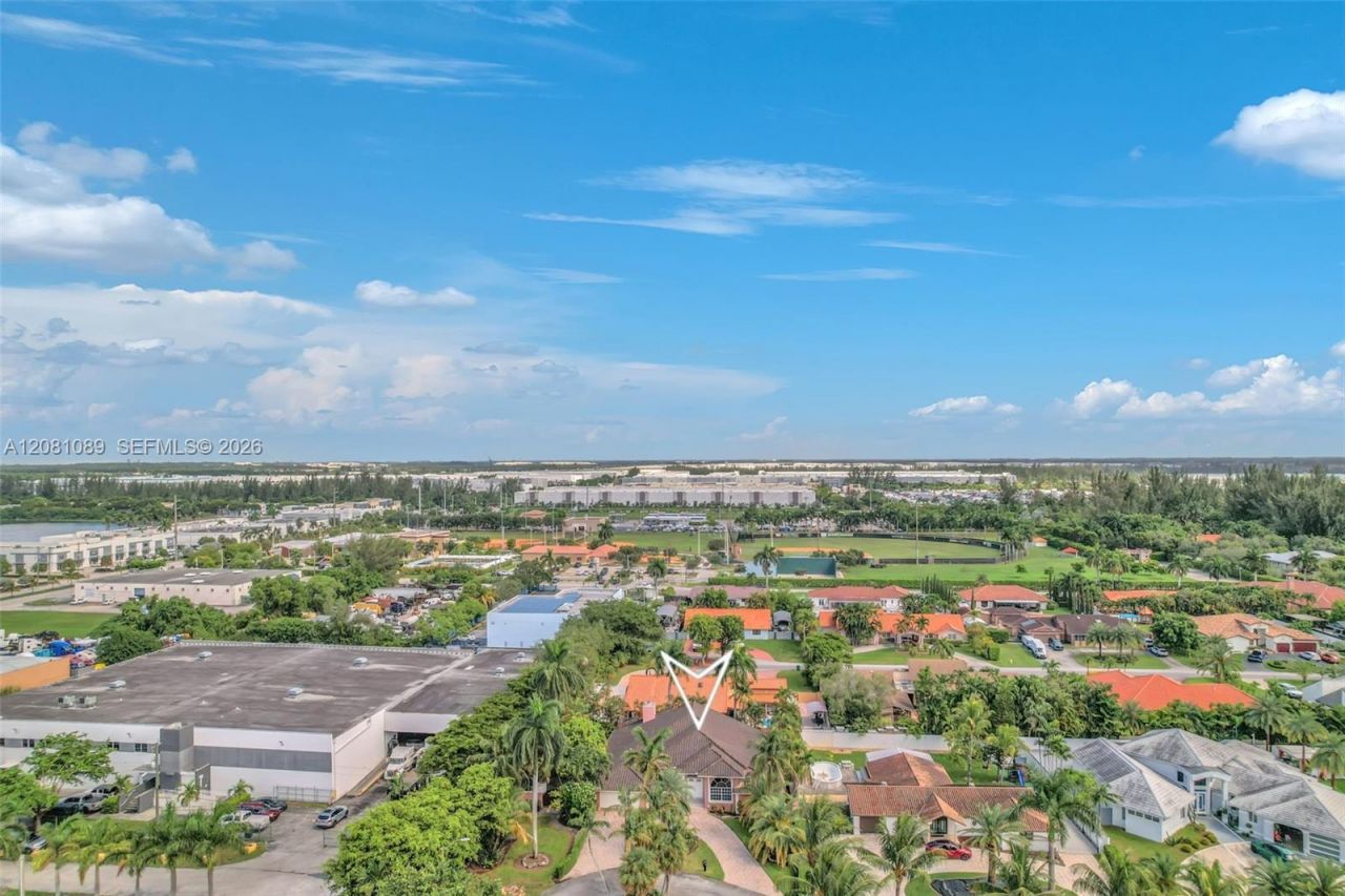 10485 NW 132nd St, Hialeah Gardens, FL 33018 Photo