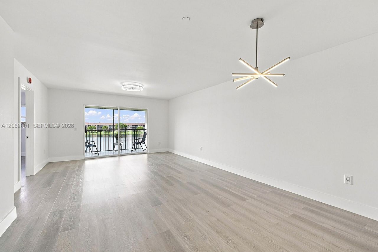 550 SW 138th Ave, Unit 402K, Pembroke Pines, FL 33027 Photo