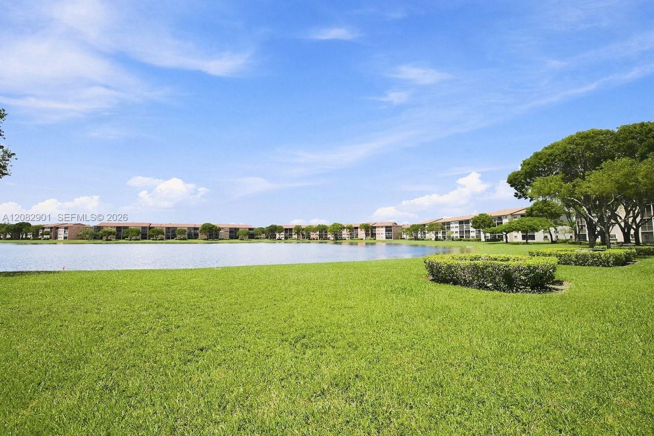 550 SW 138th Ave, Unit 402K, Pembroke Pines, FL 33027 Photo