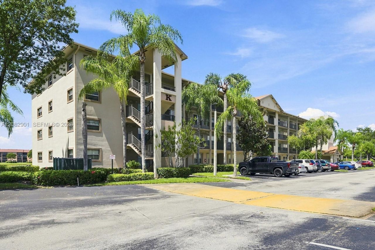 550 SW 138th Ave, Unit 402K, Pembroke Pines, FL 33027 Photo