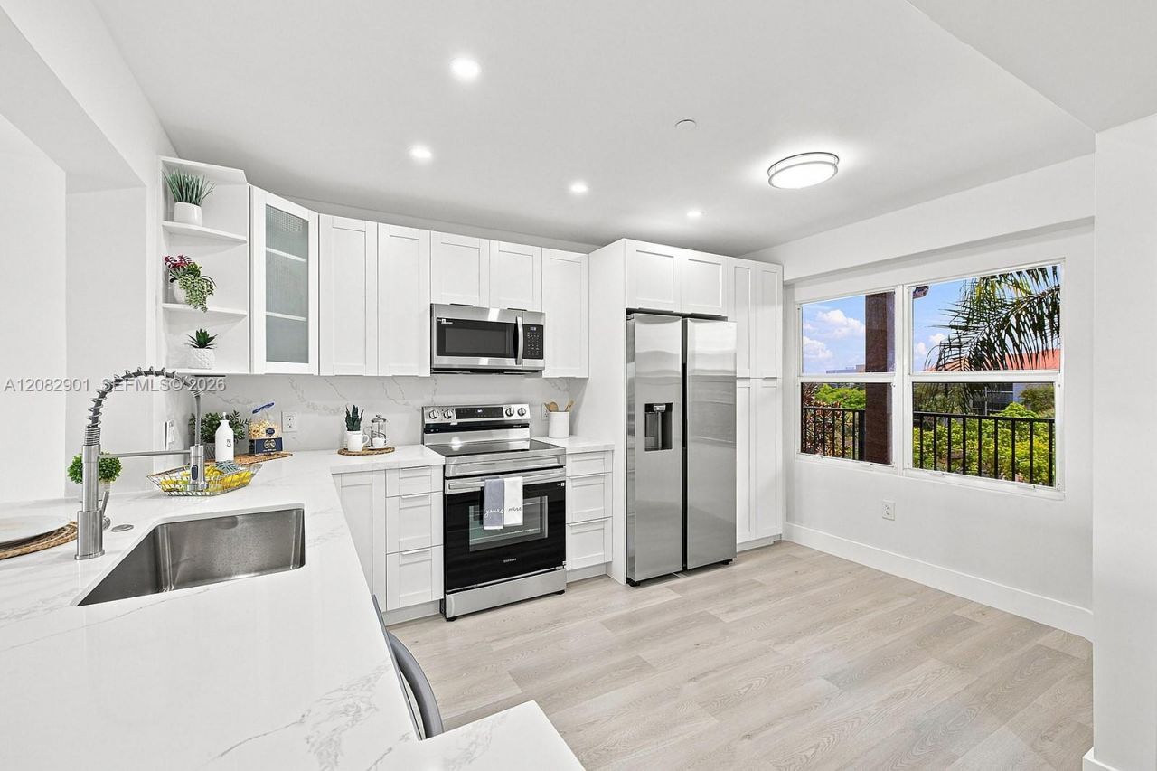 550 SW 138th Ave, Unit 402K, Pembroke Pines, FL 33027 Photo