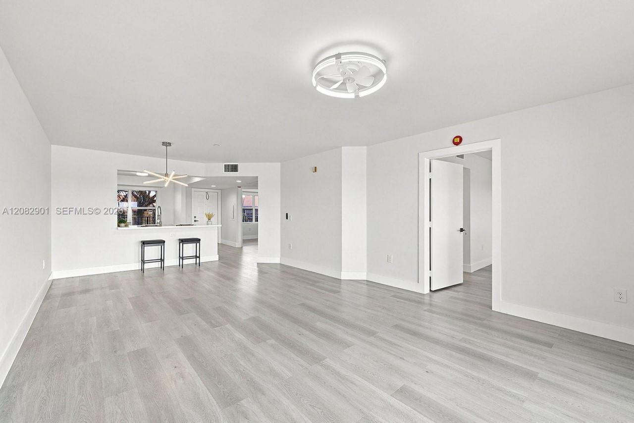 550 SW 138th Ave, Unit 402K, Pembroke Pines, FL 33027 Photo