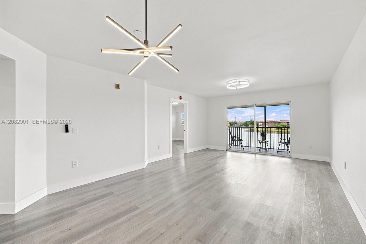 550 SW 138th Ave, Unit 402K, Pembroke Pines, FL 33027 Photo