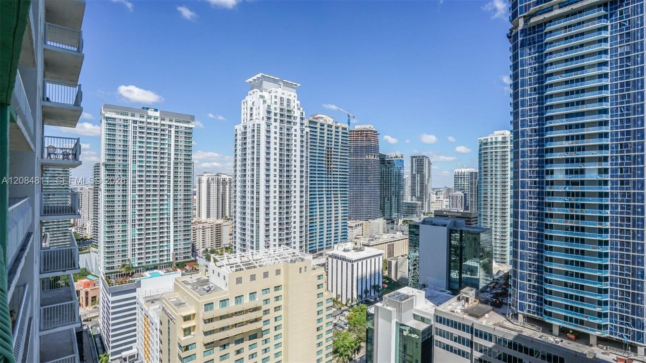 1200 Brickell Bay Dr, Unit 3620, Miami, FL 33131 Photo