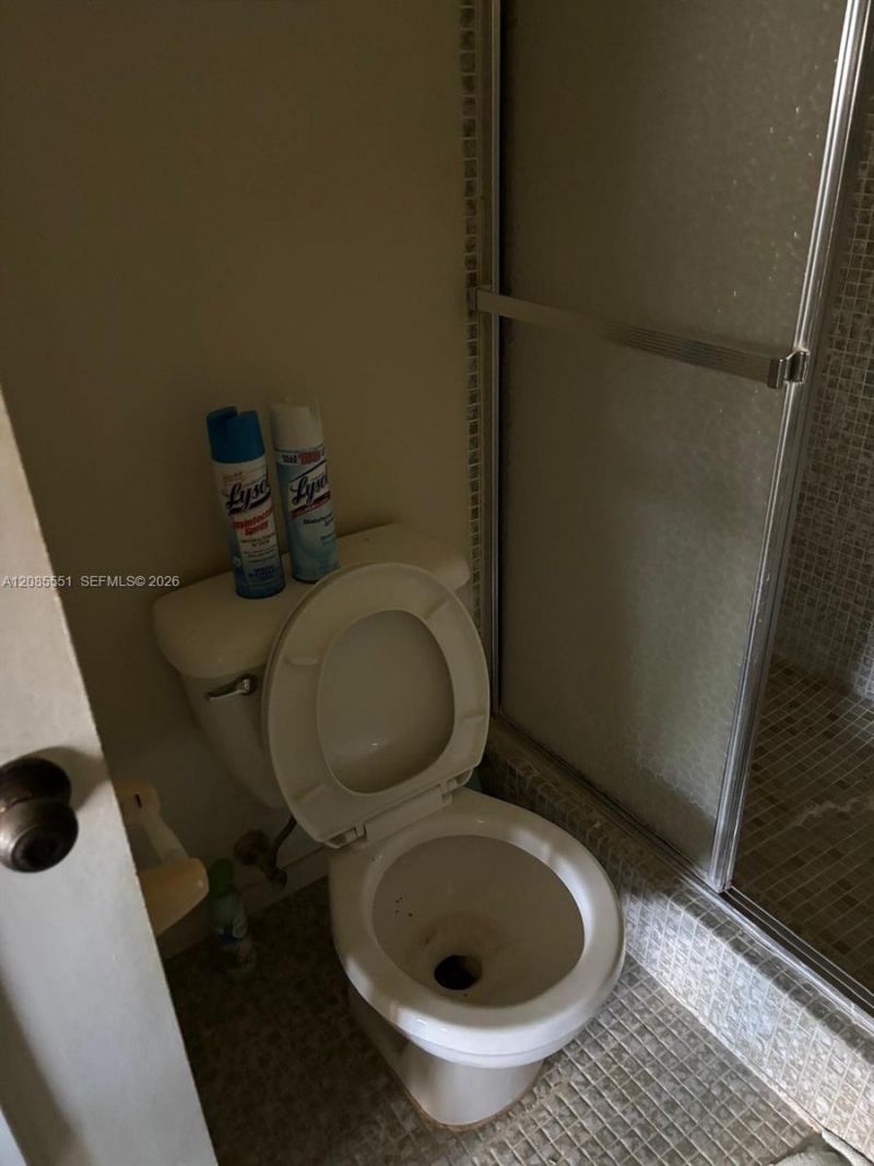 8021 N Sunrise Lakes Dr, Unit 310, Sunrise, FL 33322 Photo