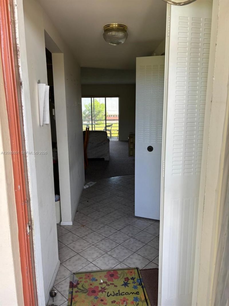 8021 N Sunrise Lakes Dr, Unit 310, Sunrise, FL 33322 Photo