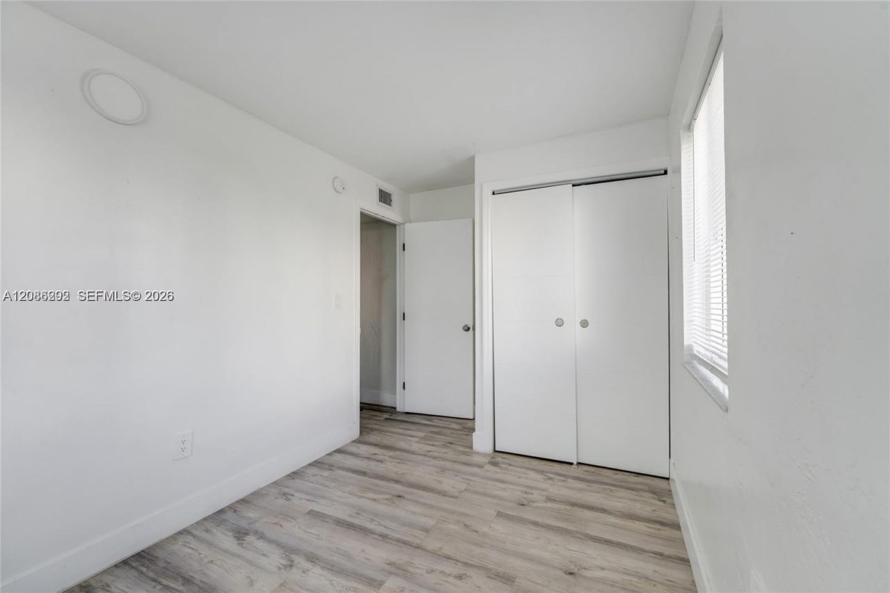 1630 NW 18th St, Unit 5, Miami, FL 33125 Photo