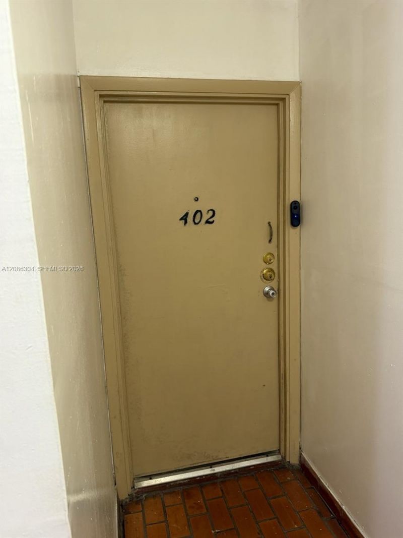 8095 NW 8th St, Unit 402, Miami, FL 33126 Photo