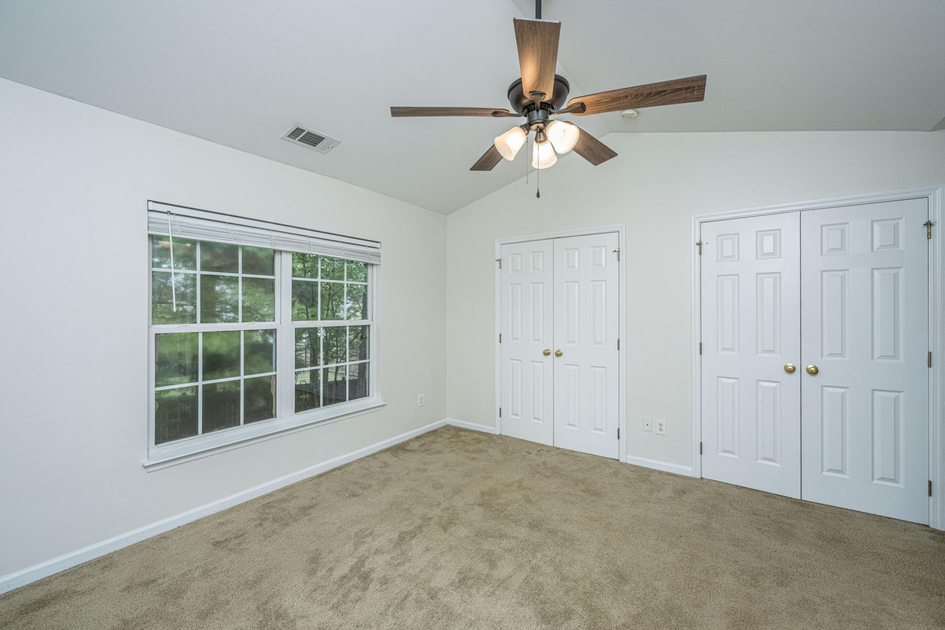202 Twin Tree Drive Photo 17