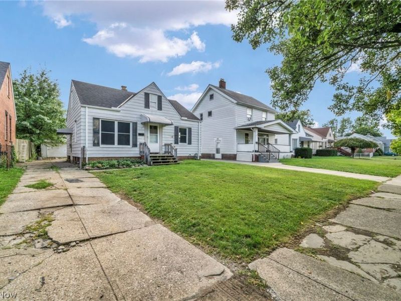13305 Highlandview Avenue, Cleveland, OH 44135 Photo 2