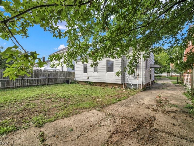 13305 Highlandview Avenue, Cleveland, OH 44135 Photo 4