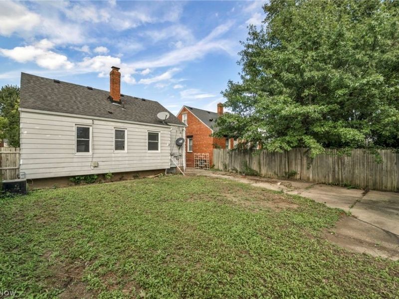 13305 Highlandview Avenue, Cleveland, OH 44135 Photo 5