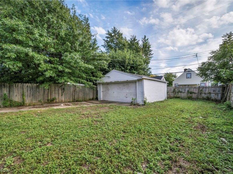 13305 Highlandview Avenue, Cleveland, OH 44135 Photo 7