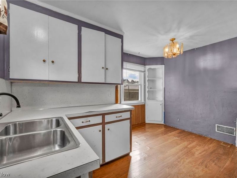 13305 Highlandview Avenue, Cleveland, OH 44135 Photo 8