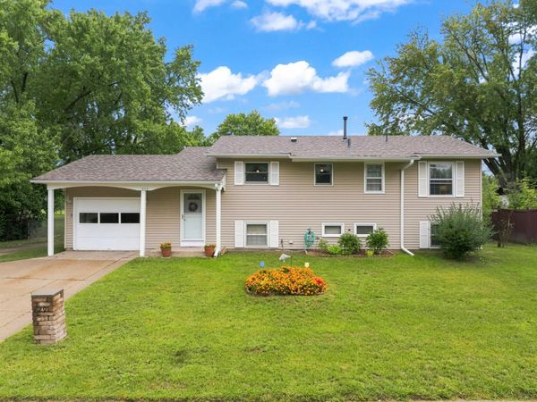 829 Oriole Drive, Apple Valley, MN 55124