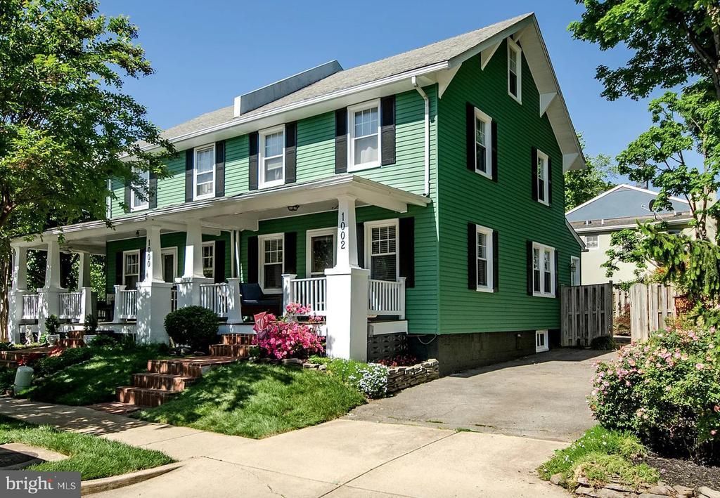 1002 N Columbus Street N, Alexandria, VA 22314 Main Photo