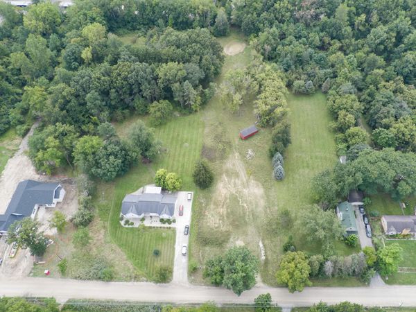 25705 Farmbrook Road, Southfield, MI 48034