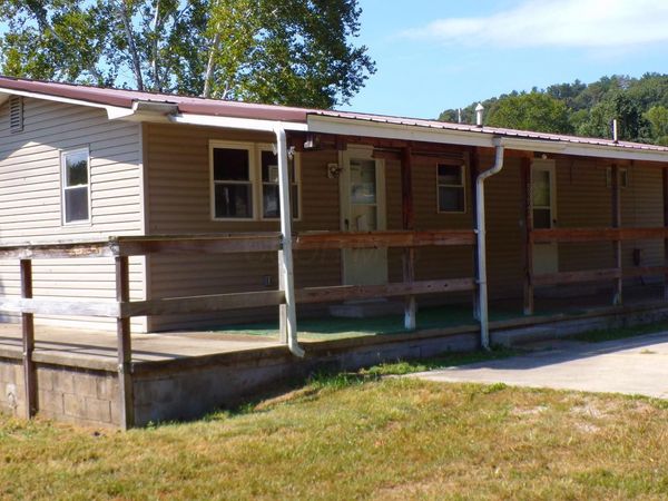 5323 Marietta Avenue , Nelsonville, OH 45764