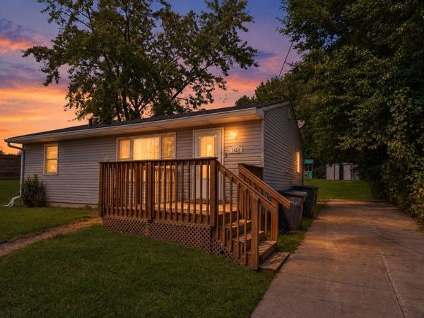 1424 E Watrous Avenue , Des Moines, IA 50320