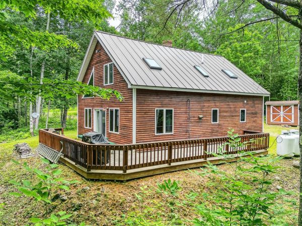 9 Poplar Road , Kingfield, ME 04947