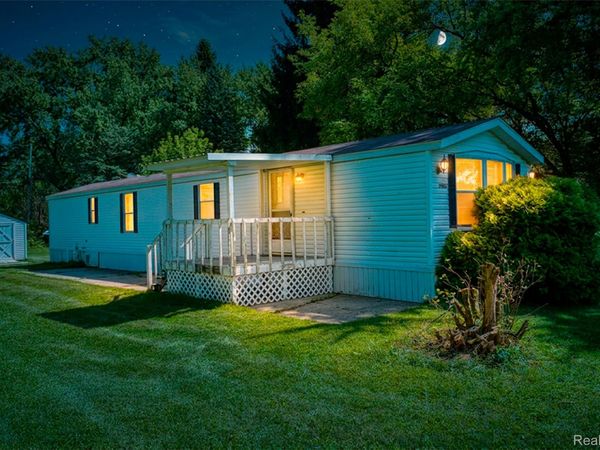 20835 W Trebesh Circle, Unadilla Township, Mi 48169