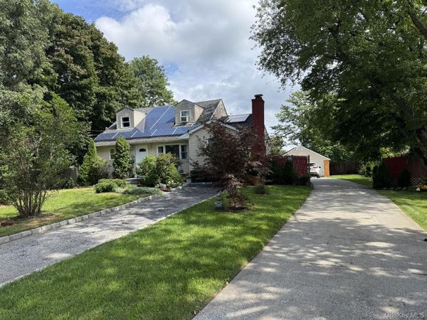 325 Nicoll Avenue , Central Islip, NY 11722