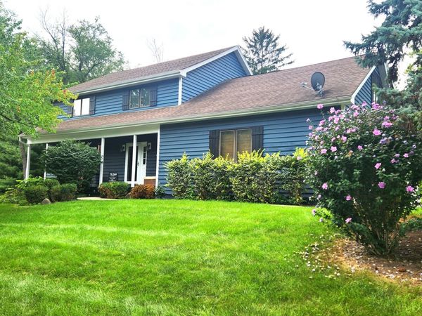 143 Mccullom Street , Crystal Lake, IL 60014