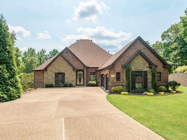 311 OAK SHORES Circle, Hot Springs, AR 71913
