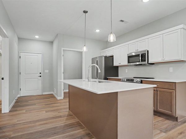 4428 Deer Creek Rd, Unit 204, Iowa City, IA 52246