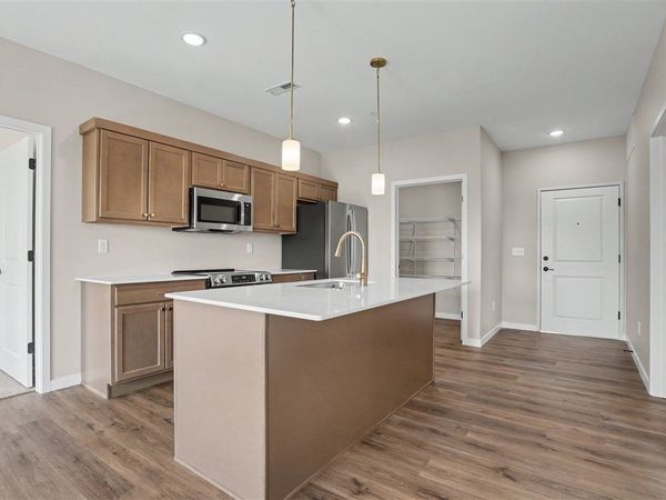 4428 Deer Creek Rd, Unit 205, Iowa City, IA 52246