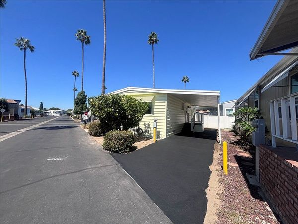 4117 W McFadden Avenue, Unit 517, Santa Ana, CA 92704