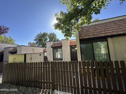 1055 Baywood #d Drive, Sparks, NV 89434 Photo