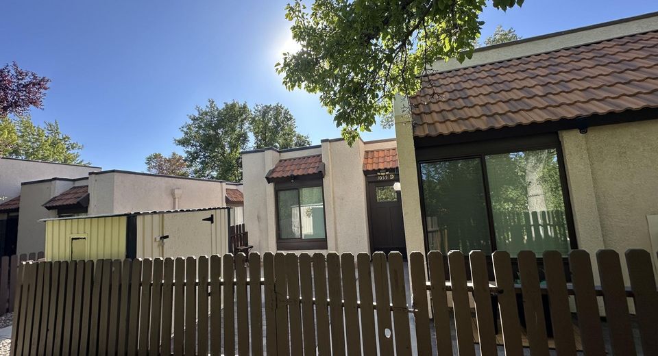 1055 Baywood #d Drive, Sparks, NV 89434 Photo