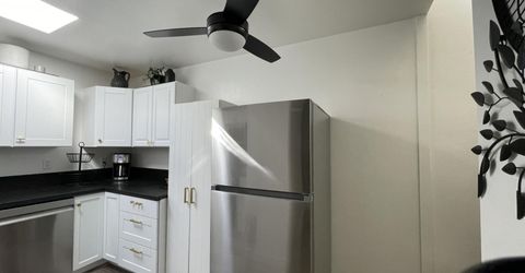 1055 Baywood #d Drive, Sparks, NV 89434 Photo