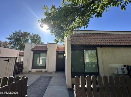 1055 Baywood #d Drive, Sparks, NV 89434 Photo