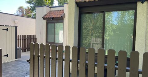1055 Baywood #d Drive, Sparks, NV 89434 Photo
