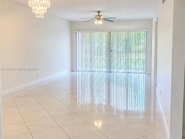 Unit 205, Sunrise, FL 33351