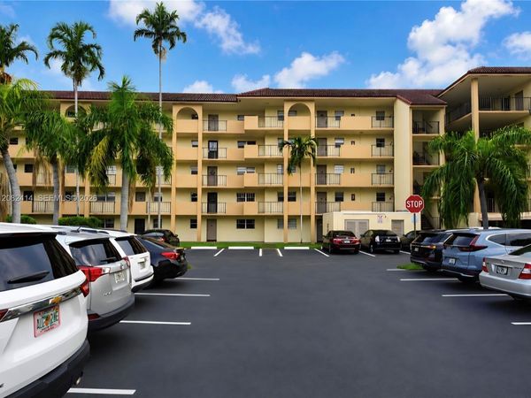 Unit 205, Sunrise, FL 33351