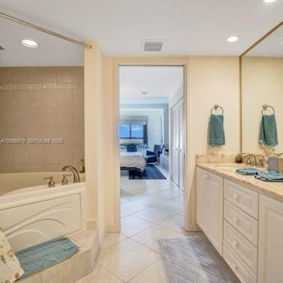 151 Crandon Blvd, Unit 1130, Key Biscayne, FL 33149 Photo