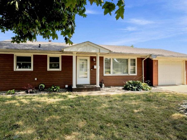 2704 Andrew Court, Dubuque, IA 52001