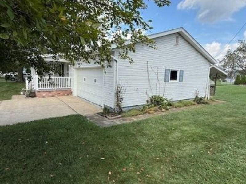 21756 Ileen Drive, West Lafayette, OH 43845 Photo 14