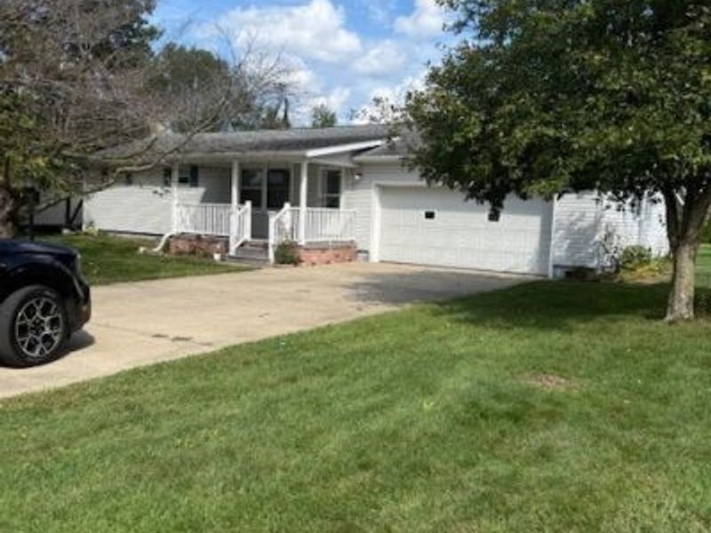 21756 Ileen Drive, West Lafayette, OH 43845 Photo 2