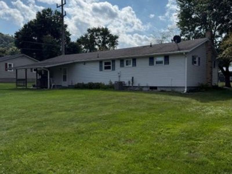 21756 Ileen Drive, West Lafayette, OH 43845 Photo 6