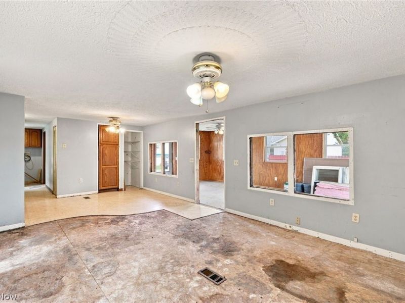 405 Palomino Court, Lagrange, OH 44050 Photo 4
